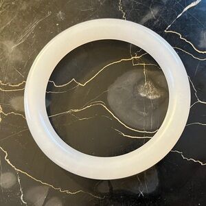 Jinsi White Jade Bangle—60mm